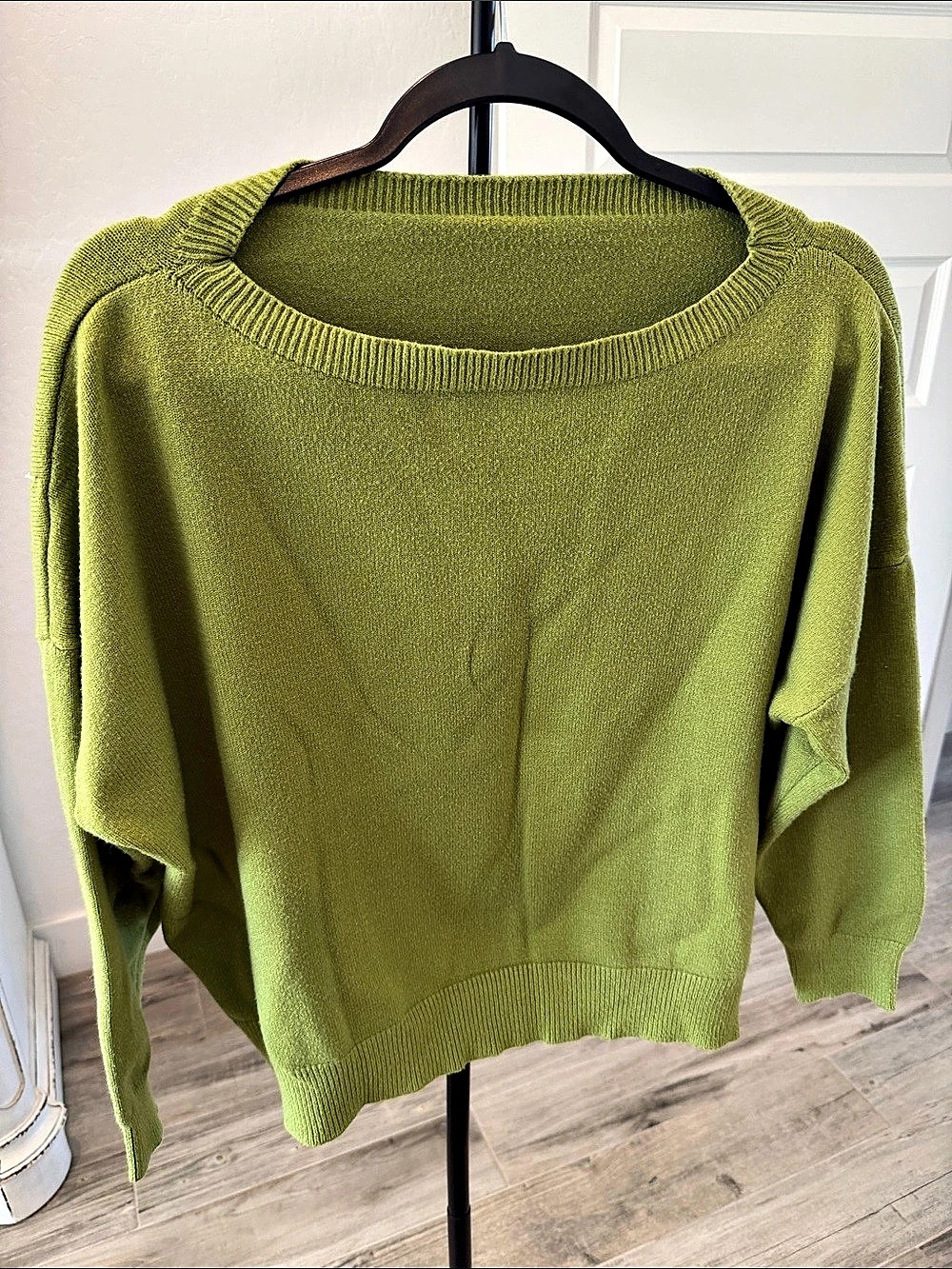 Green Crewneck Sweater Like New